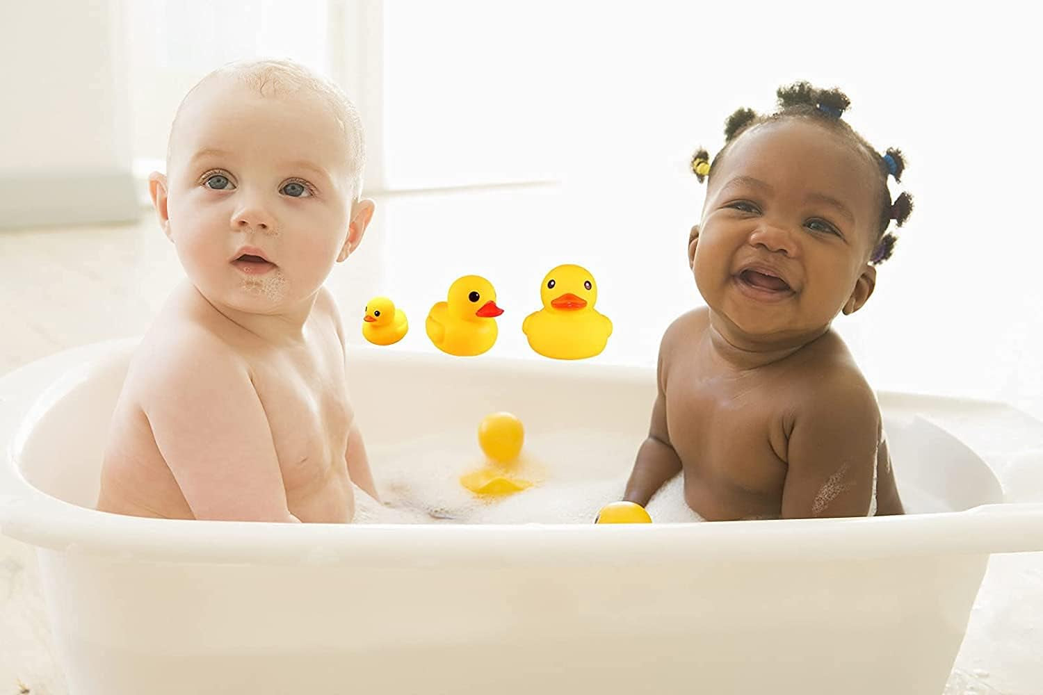 Yellow Rubber Ducks, 7Pcs Preschool Large Bath Toys Bathtub Floating Squeaky Duckies Gift for Baby Shower Infants Kids Toddler Party Decoration (Medium)