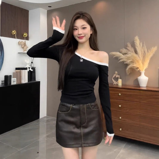Women's Long-sleeved Contrast Color Slim Fit-letter Off-shoulder Top
