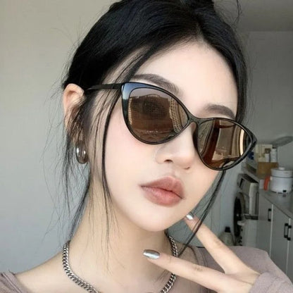 Retro Sunglasses Fashion And Ultra Light UV Protection Sunglasses