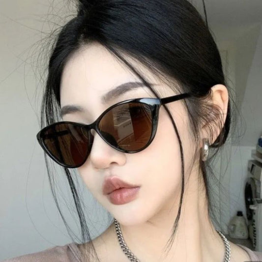 Retro Sunglasses Fashion And Ultra Light UV Protection Sunglasses