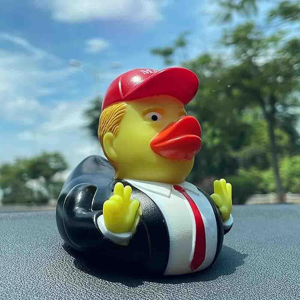 Trump Duck Trump Ducks for Jeeps Rubber Ducks Holding United States Lapel Flag Pin Car Dashboard Ornaments, Trump Merchandise Can Also Be Used for Bathing Trump with a Red Hat