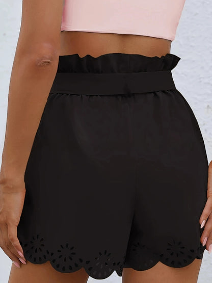 Women's Solid Color Wavy Ankle Belt Shorts